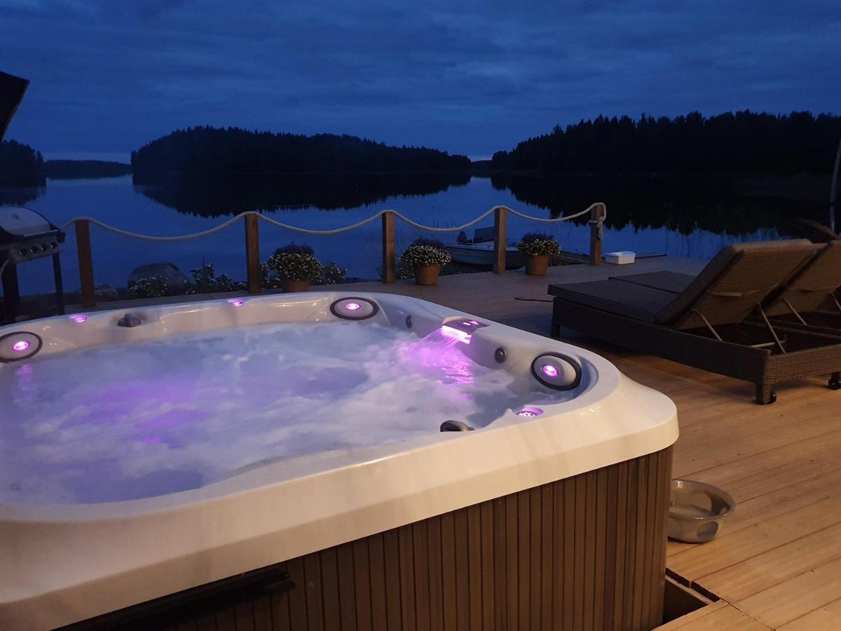 Stunning Log Cabin 45M2 On The Shore Of Kallavesi. Kuopio Exteriér fotografie